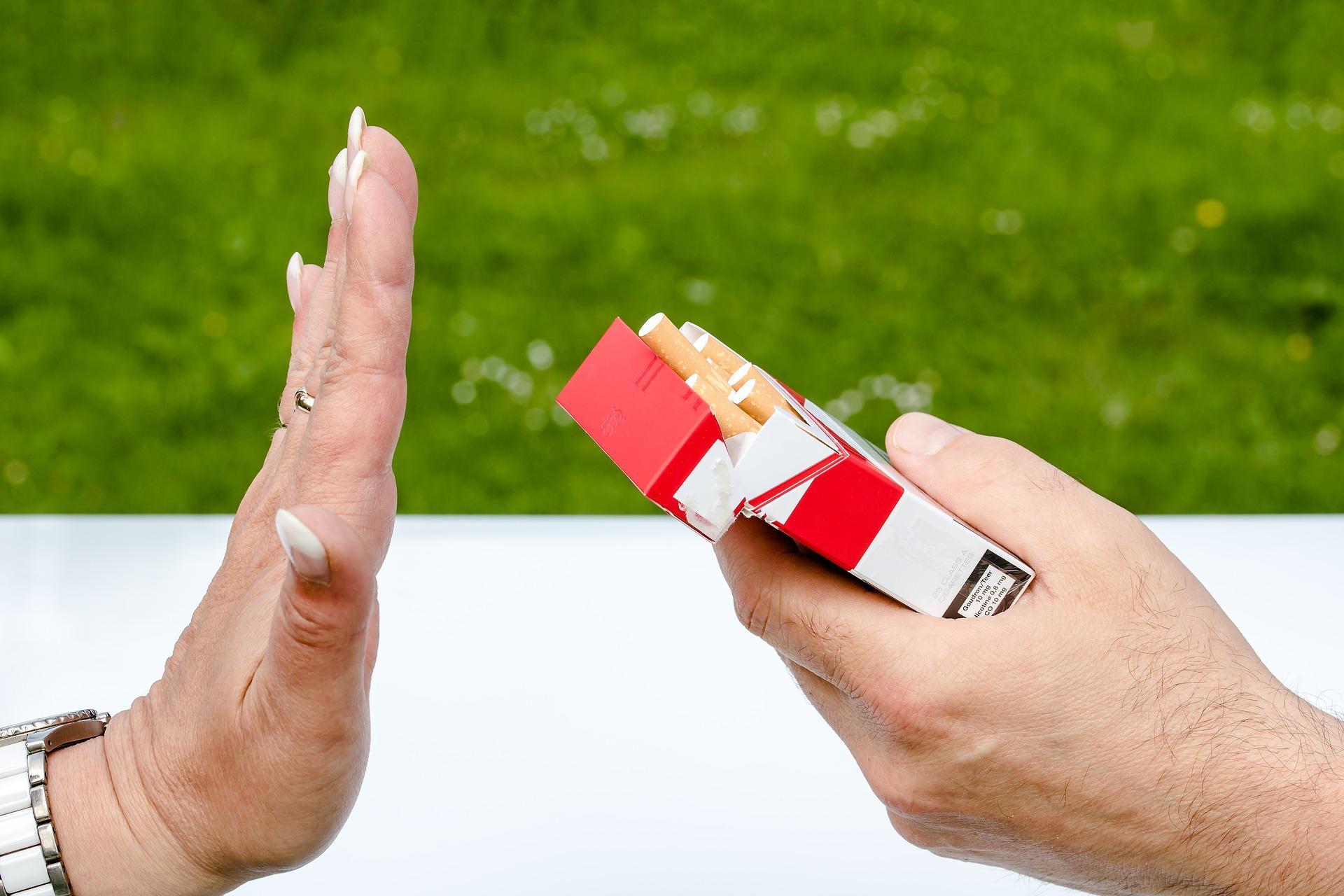 How to quit smoking slowly and permanently